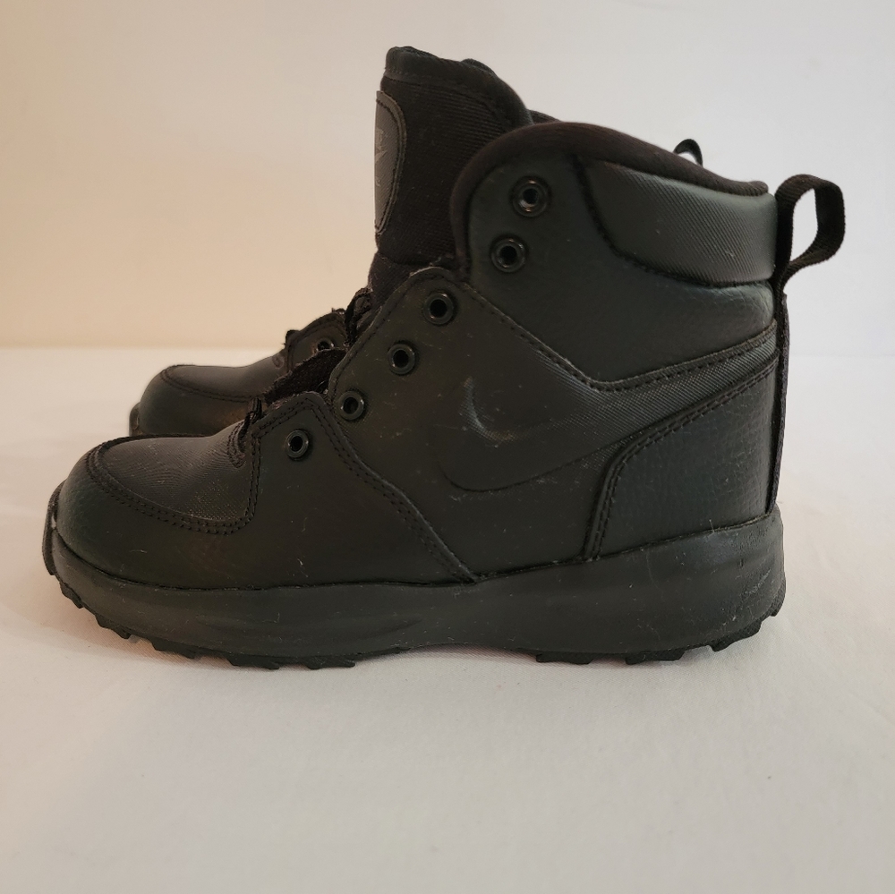 Kids NIKE Manoa Boots Size 13C